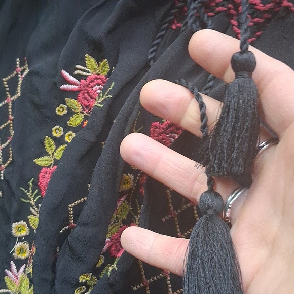 J.Jill Embroidered Floral Tassel Tunic Boho Top - Picture 3 of 5
